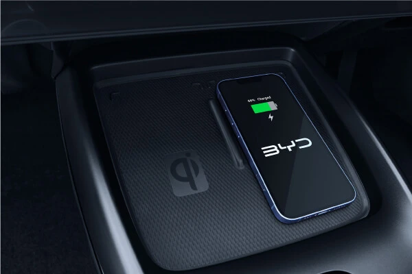 Dual-efficient charging, up to 15W*.